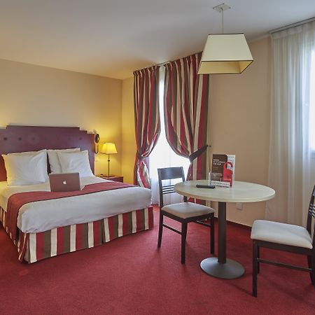 Hotel Cerise Chatou Exteriör bild