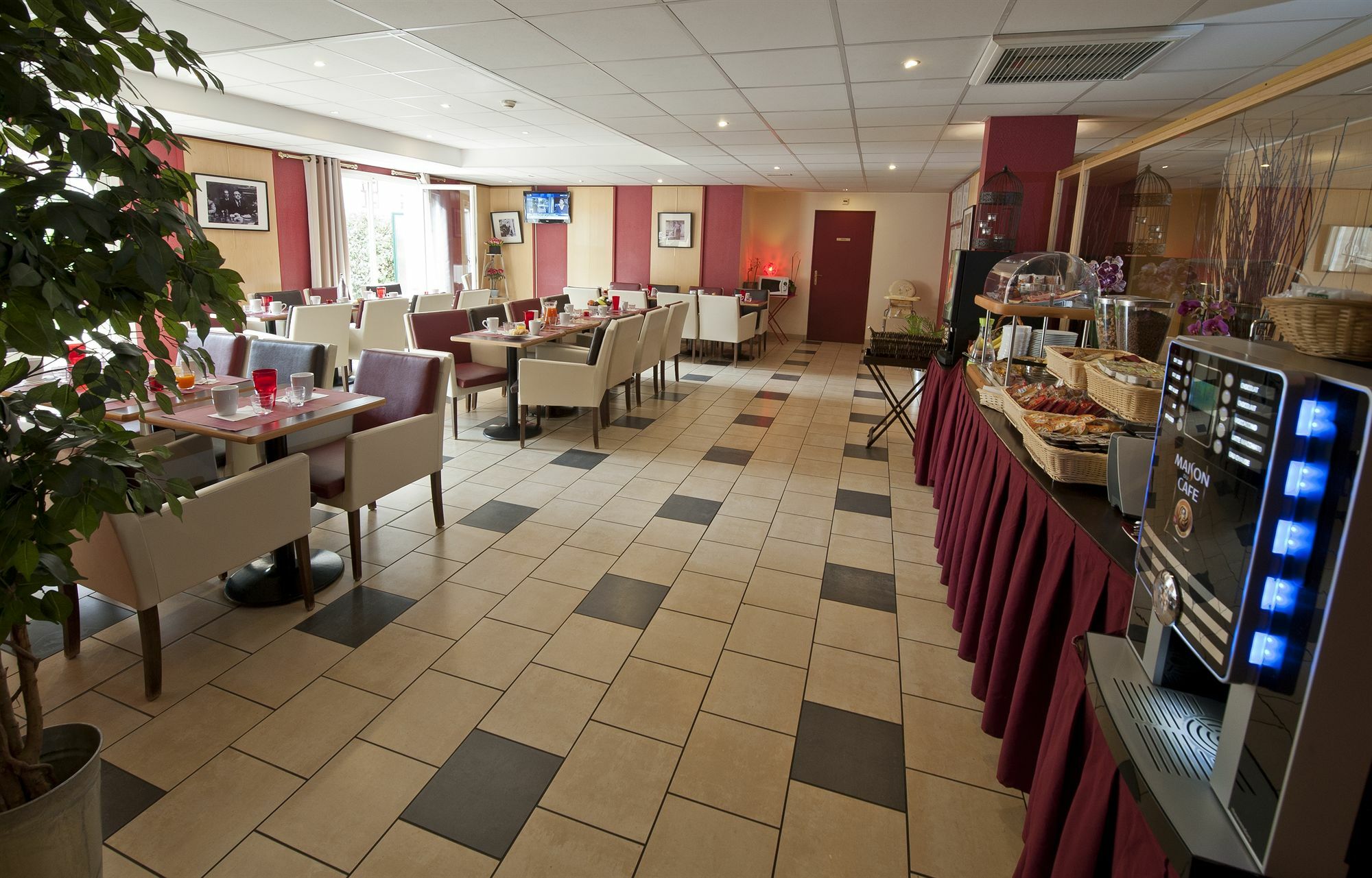 Hotel Cerise Chatou Exteriör bild